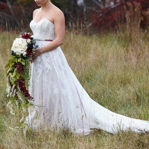 Designer Wedding Dress - Geranium by Willowby Sz 4